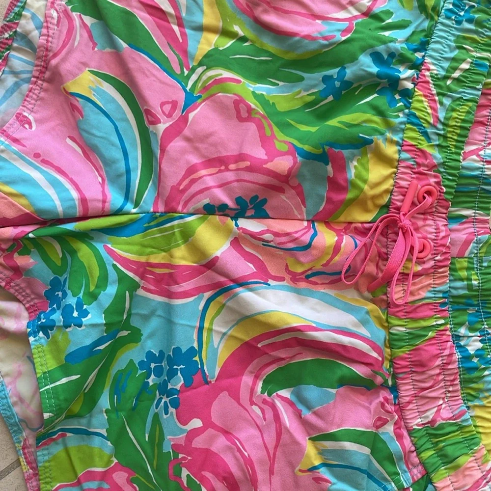 Lilly Pulitzer luxletic workout shorts. - Picture 2 of 4